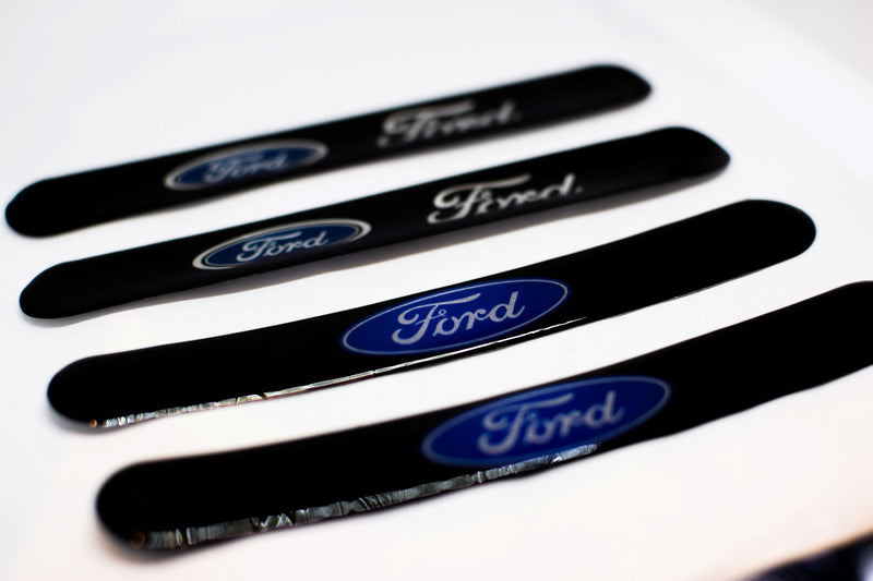 4 X long logo emblem